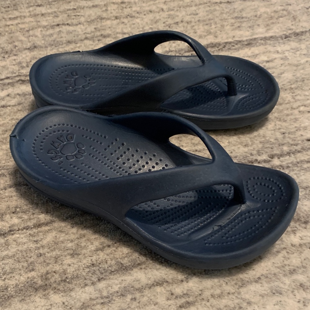 DAWGS Navy Flip Flops, Sz 11 Toddler